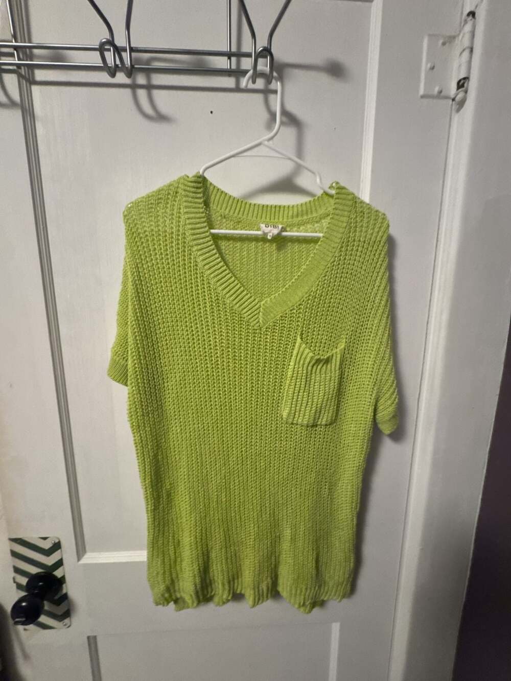 BiBi Lime Green V-Neck Open Knit Short Sleeve Sweater Top with Pocket Size M